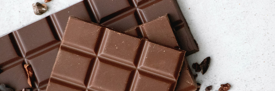 Can dogs eat chocolate?